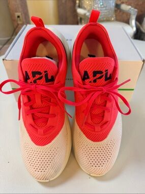 APL Coral neon  and Cream Knit Runner/walker
